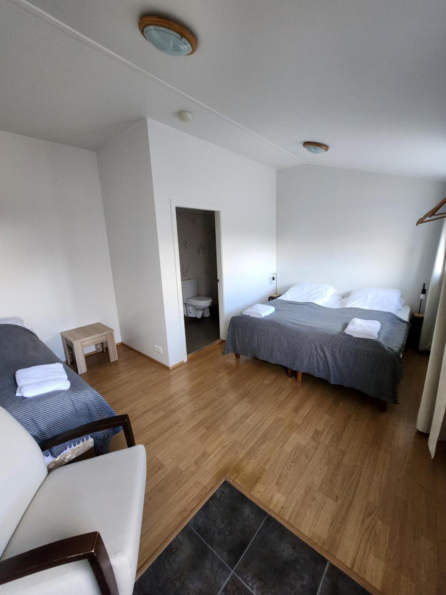 Fjos Guesthouse Varmahlíð Dış mekan fotoğraf