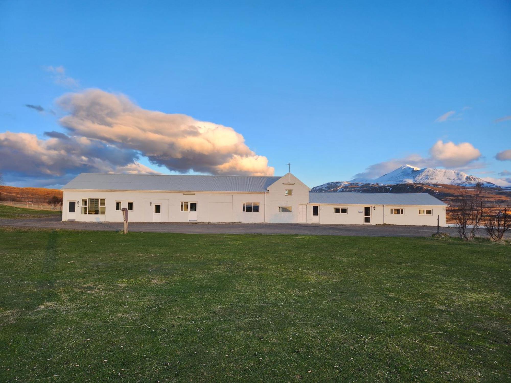 Fjos Guesthouse Varmahlíð Dış mekan fotoğraf